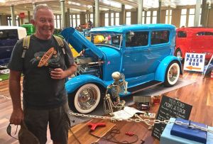 Rod with his Visa taken from him at the Victoria Hot Rod Show in Melbourne